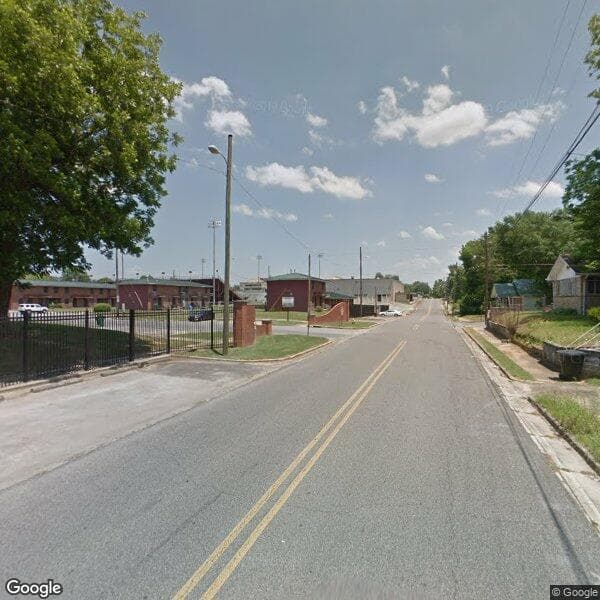 Hollis Cir Apartments & Washington Apartments