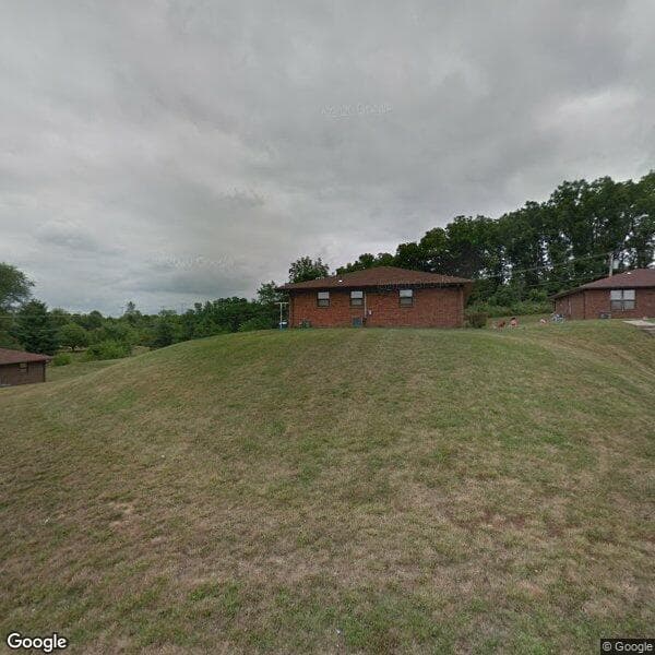 Monroe Manor Grand Ave. Circle