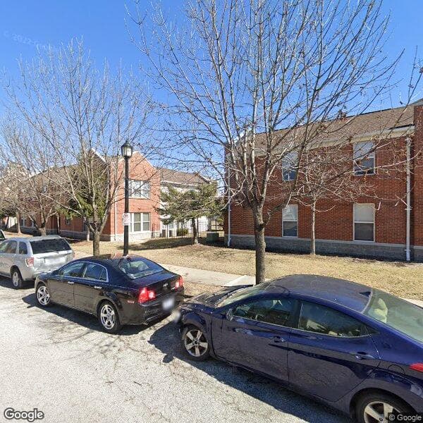 King Louis Square Iii